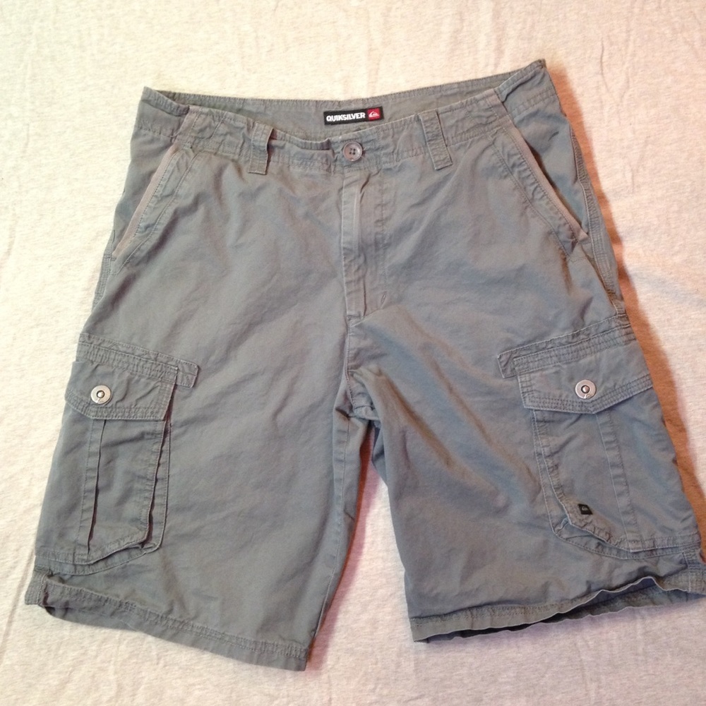 men's Quiksilver shorts, size 32, inseam 10 1/4"